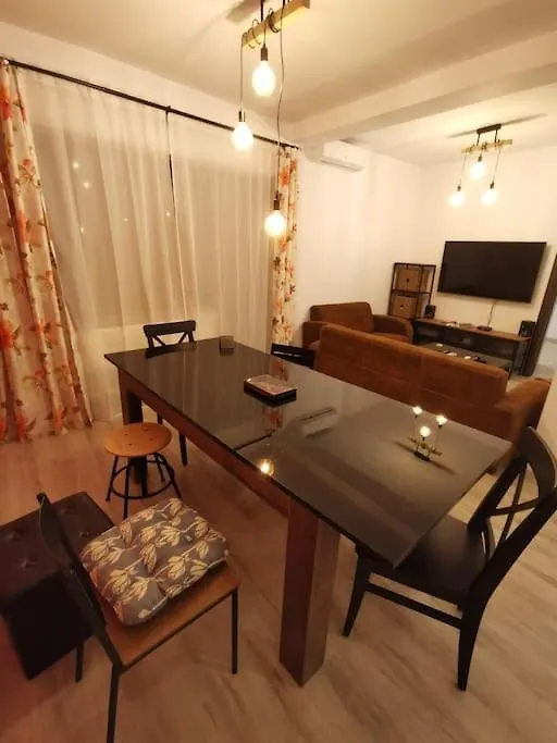 Big House In North With Ping-Pong Table Villa Bukarest
