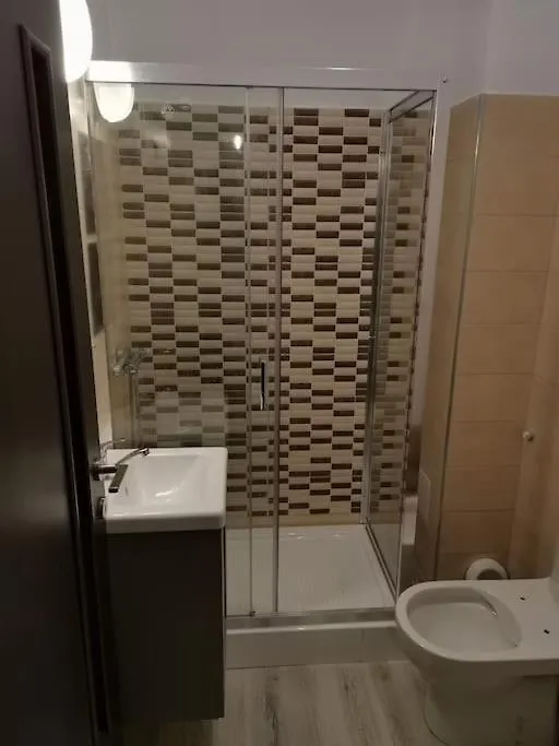 הוילה בוקרשט Big House In North With Ping-Pong Table רומניה