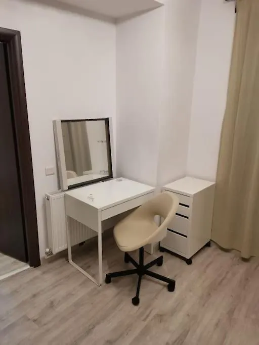 הוילה בוקרשט Big House In North With Ping-Pong Table 0*,  רומניה