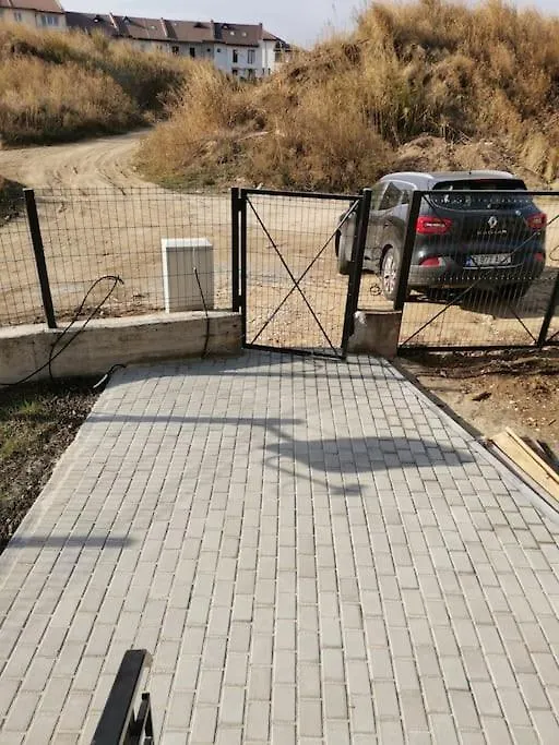 וילה הוילה בוקרשט Big House In North With Ping-Pong Table רומניה